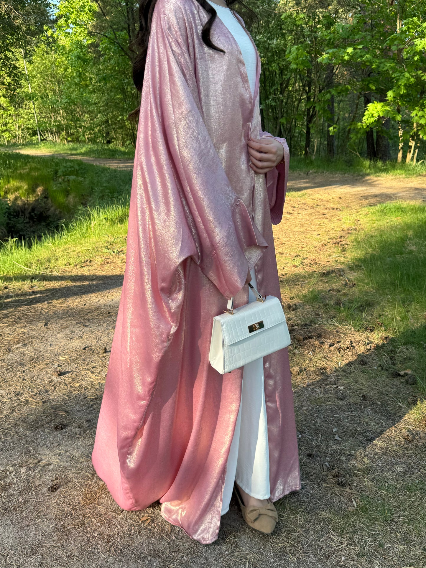 Bubblegum pink abaya